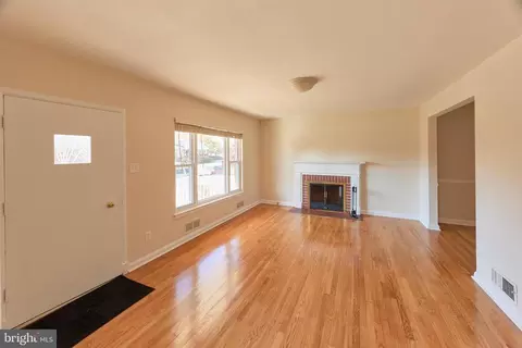 11105 Dodson Ln, Silver Spring, MD 20902 photo 7