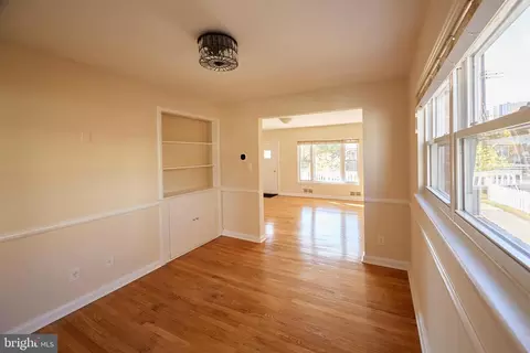 11105 Dodson Ln, Silver Spring, MD 20902 photo 9