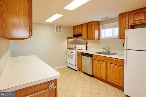 11105 Dodson Ln, Silver Spring, MD 20902 photo 31