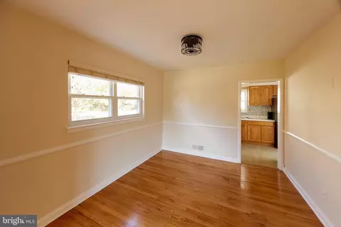 11105 Dodson Ln, Silver Spring, MD 20902 photo 12