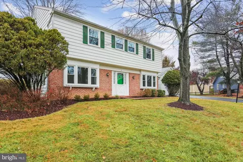 5 Broomall Ct, Silver Spring, MD 20906
