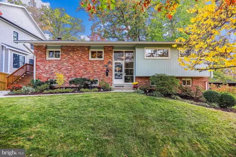2614 Blaine Dr, Chevy Chase, MD 20815