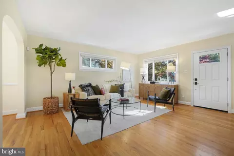 9411 Caroline Ave, Silver Spring, MD 20901 photo 4
