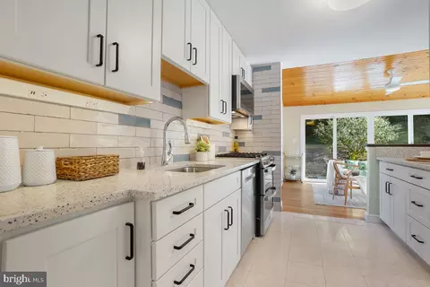 9411 Caroline Ave, Silver Spring, MD 20901 photo 14