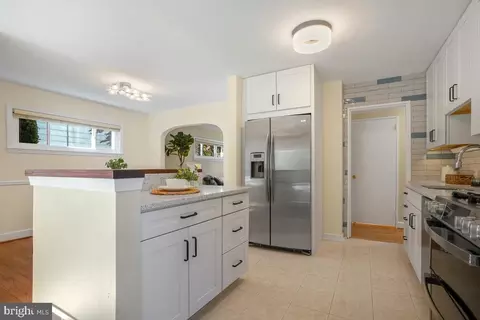 9411 Caroline Ave, Silver Spring, MD 20901 photo 11
