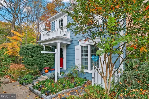 102 Finale Ter, Silver Spring, MD 20901