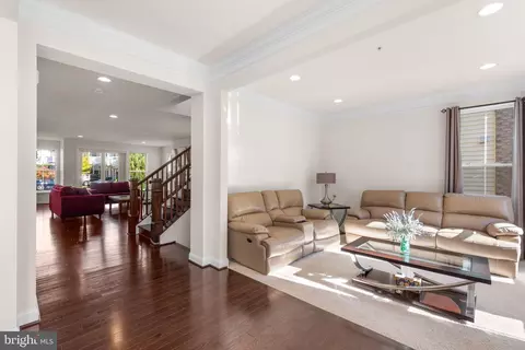 1213 Sweetbay Pl, Silver Spring, MD 20906 photo 3
