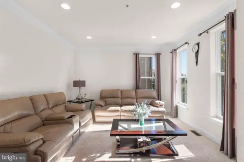 1213 Sweetbay Pl, Silver Spring, MD 20906 photo 4