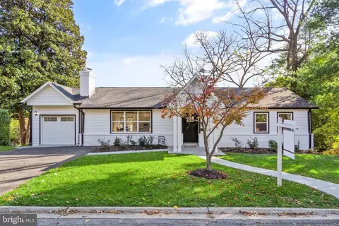 9411 Rockville Pike, Bethesda, MD 20814