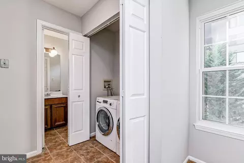10936 Pebble Run Dr, Silver Spring, MD 20902 photo 32