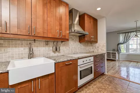 10936 Pebble Run Dr, Silver Spring, MD 20902 photo 25