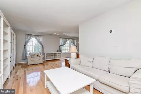 10936 Pebble Run Dr, Silver Spring, MD 20902 photo 11