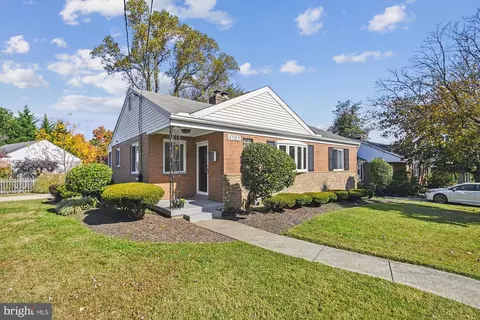 4505 Franklin St, Kensington, MD 20895