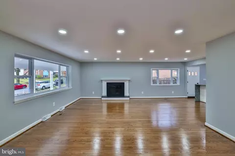 9315 Weaver St, Silver Spring, MD 20901 photo 6