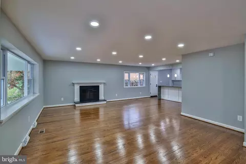 9315 Weaver St, Silver Spring, MD 20901 photo 5