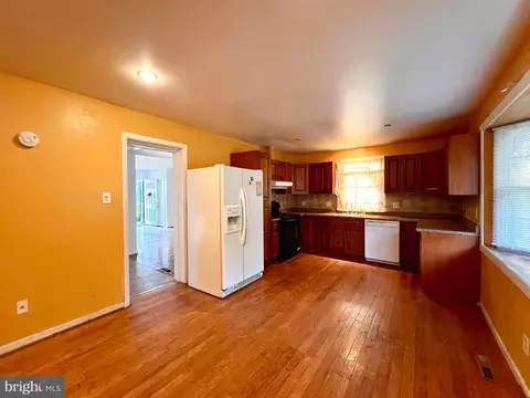 10204 Folk St, Silver Spring, MD 20902 photo 12