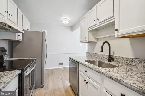 Kitchen - 102 Belton Rd, Silver Spring, MD 20901 photo 1 of 2