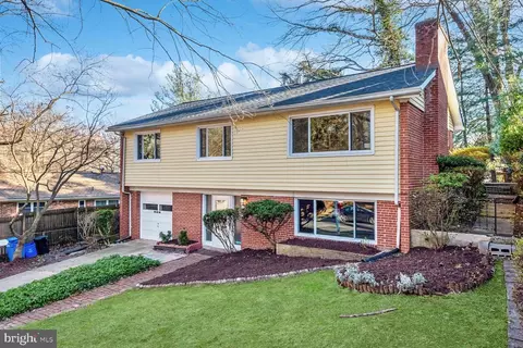 Exterior - 102 Belton Rd, Silver Spring, MD 20901 photo 2 of 3