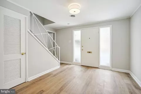 Entry Way - 102 Belton Rd, Silver Spring, MD 20901 photo 3 of 3