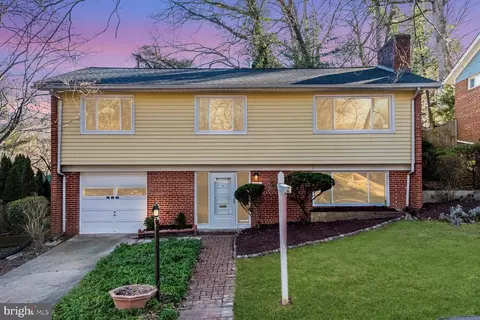 102 Belton Rd, Silver Spring, MD 20901