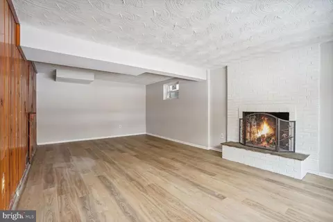 Living - 102 Belton Rd, Silver Spring, MD 20901 photo 5 of 8