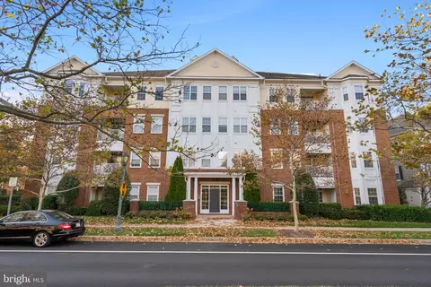 315 King Farm Blvd #402, Rockville, MD 20850