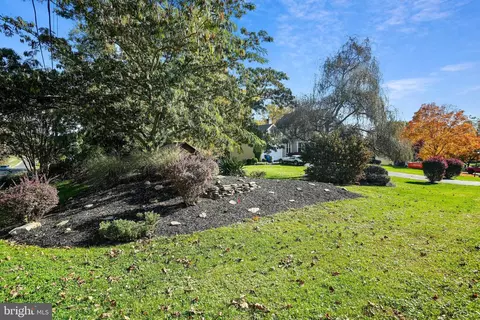 1933 Morningmist Dr, Silver Spring, MD 20906 photo 5