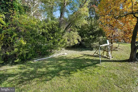 1933 Morningmist Dr, Silver Spring, MD 20906 photo 13