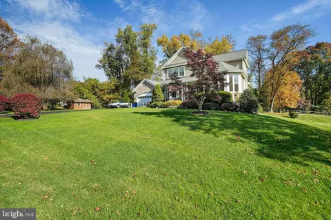 1933 Morningmist Dr, Silver Spring, MD 20906 photo 7