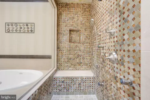 11222 River View Dr, Potomac, MD 20854 photo 39