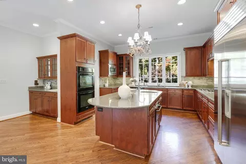 11222 River View Dr, Potomac, MD 20854 photo 12
