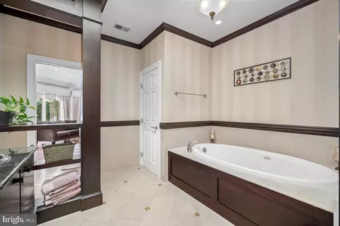 11222 River View Dr, Potomac, MD 20854 photo 37