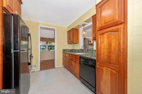 10115 Grant Ave, Silver Spring, MD 20910 photo 12