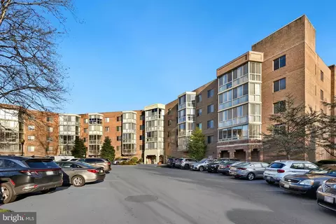 2900 N Leisure World Blvd #411, Silver Spring, MD 20906