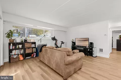 3340 Hewitt Ave #4-1-B, Silver Spring, MD 20906 photo 4