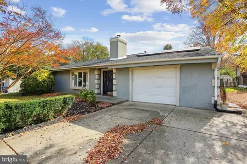19500 Wootton Ave, Poolesville, MD 20837 photo 2