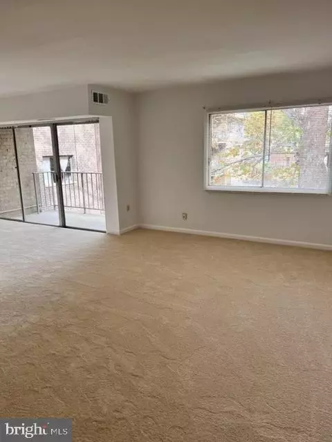 3852 Bel Pre Rd #9, Silver Spring, MD 20906