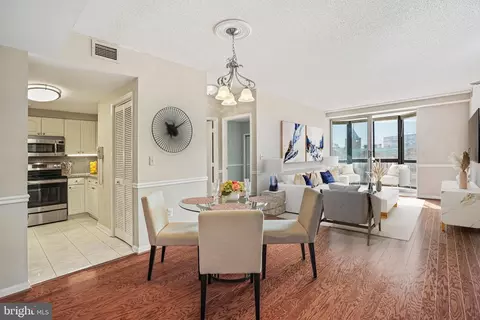 24 Courthouse Sq #501, Rockville, MD 20850