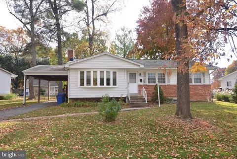 13911 Marianna Dr, Rockville, MD 20853