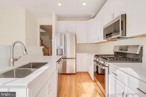 8517 Cameron St, Silver Spring, MD 20910 photo 4