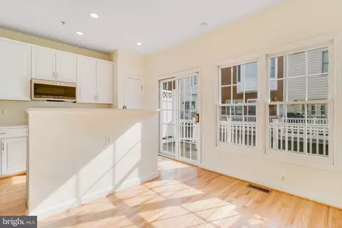 8517 Cameron St, Silver Spring, MD 20910 photo 5