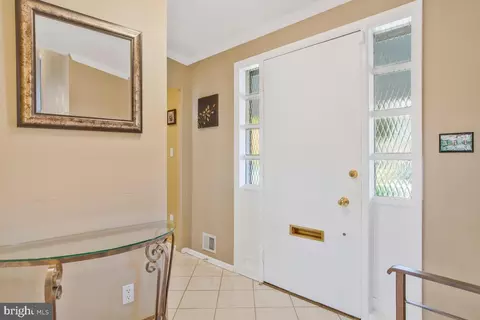 10107 Devere Ct, Silver Spring, MD 20903 photo 6