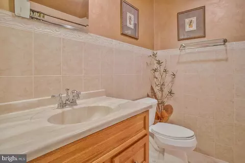 10107 Devere Ct, Silver Spring, MD 20903 photo 24