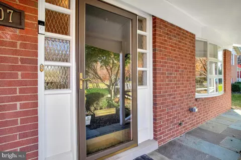 10107 Devere Ct, Silver Spring, MD 20903 photo 4