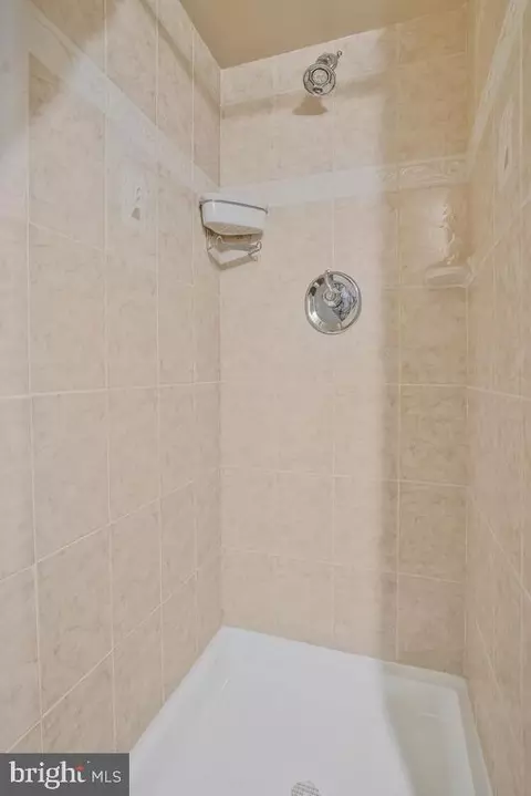 10107 Devere Ct, Silver Spring, MD 20903 photo 32