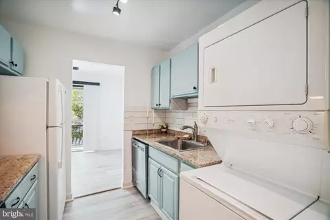 3382 Hewitt Ave #201, Silver Spring, MD 20906 photo 17