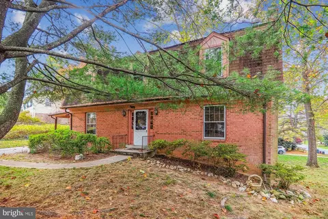 8714 Victory Ln, Potomac, MD 20854