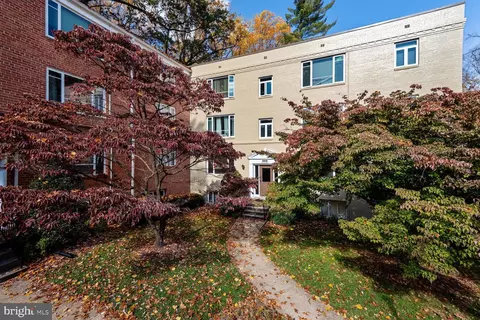 10410 Montrose Ave #101, Bethesda, MD 20814