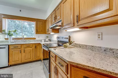 9003 Glenville Rd, Silver Spring, MD 20901 photo 14