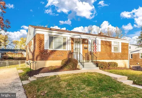 4615 Olden Rd, Rockville, MD 20852